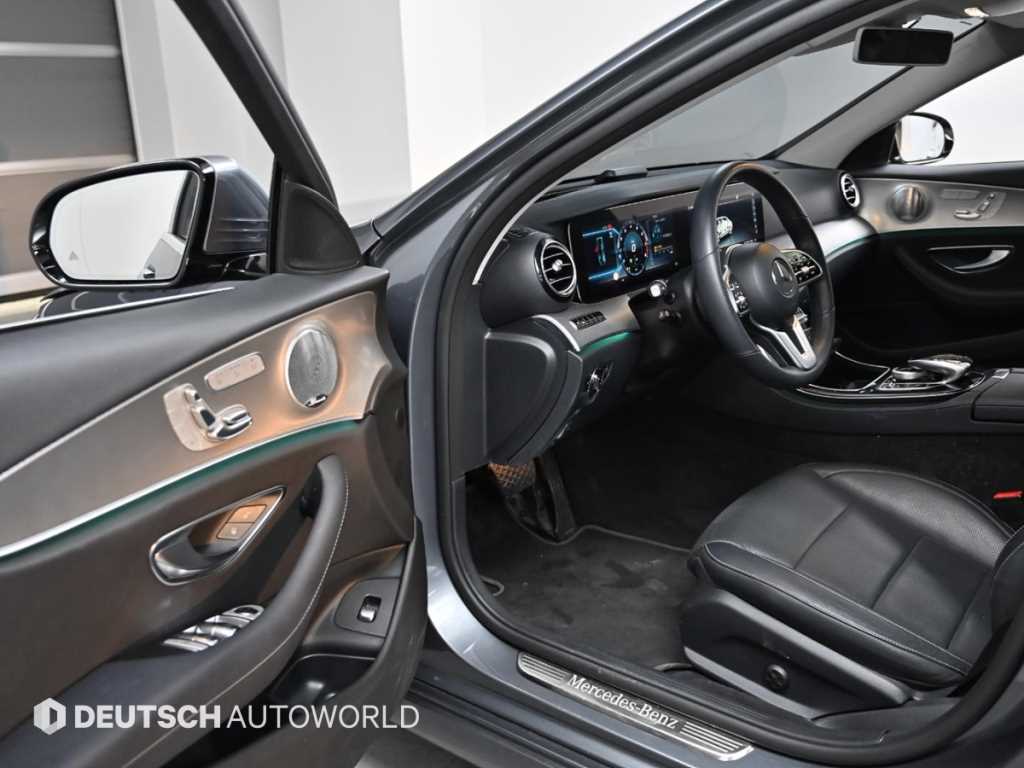 Mercedes Benz E class - Vista 11