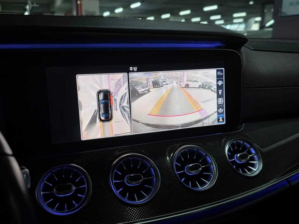 Mercedes Benz CLS Class - Vista 12