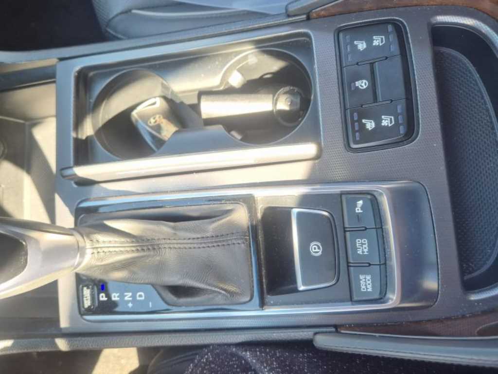 HYUNDAI Aslan - Vista 8