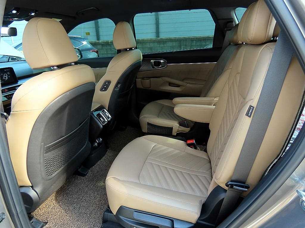 KIA Sorento - Vista 6