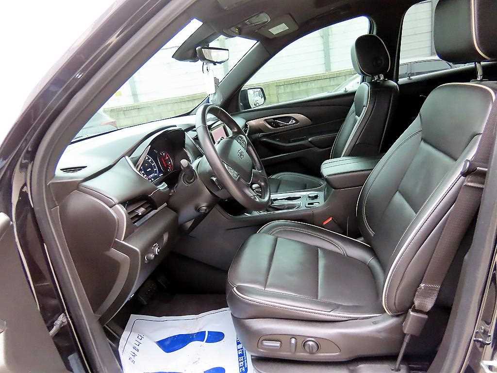 Chevrolet Travers - Vista 5