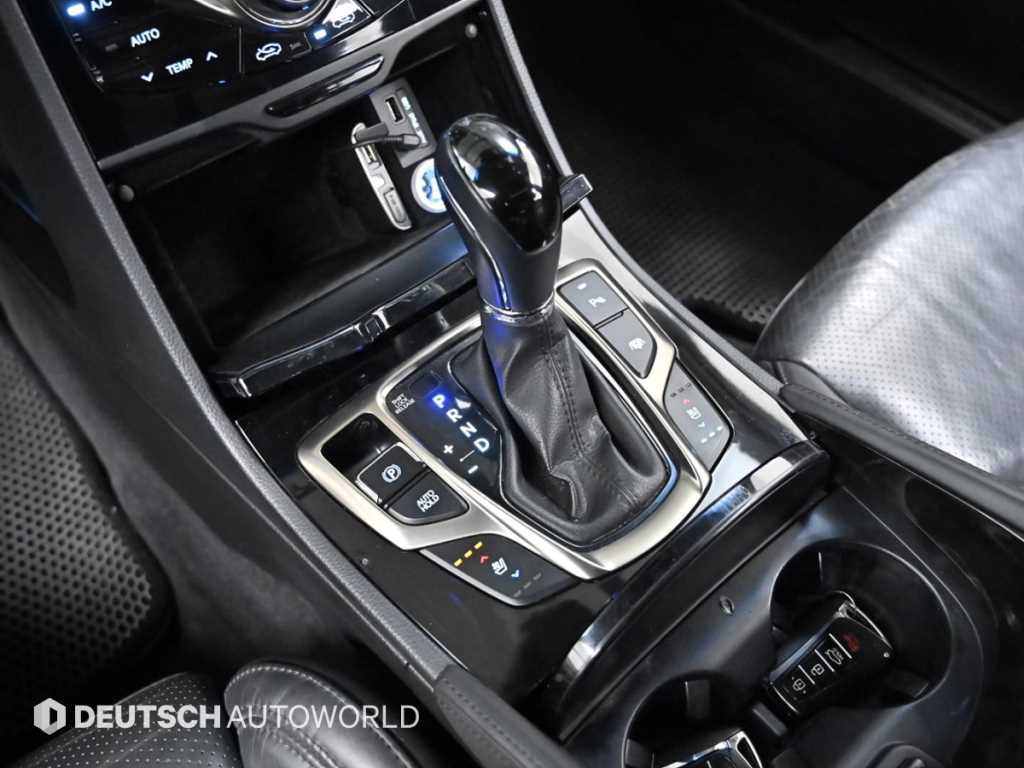 HYUNDAI Grandeur - Vista 9