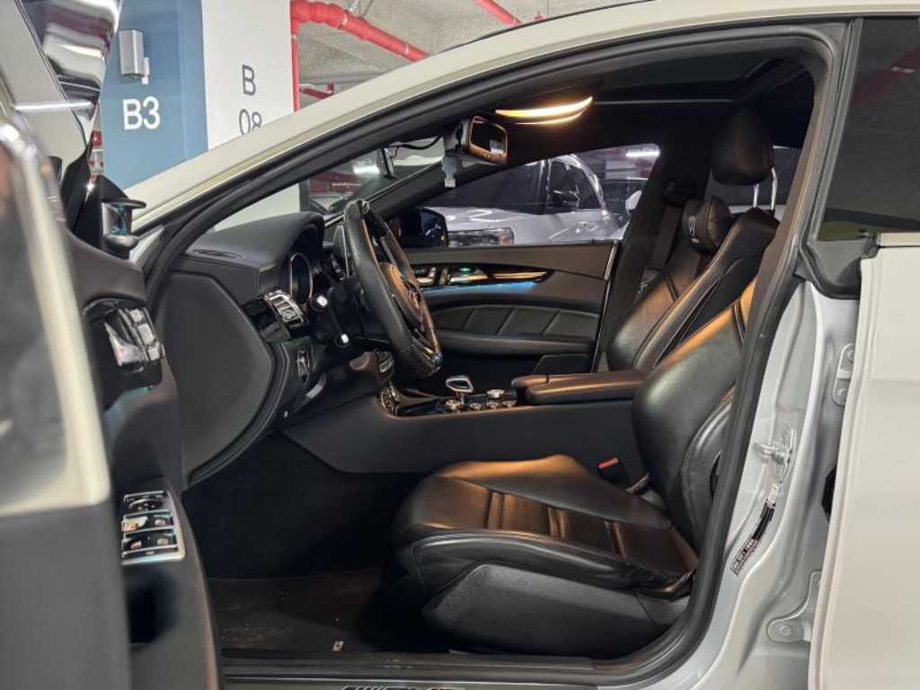 Mercedes Benz CLS Class - Vista 11