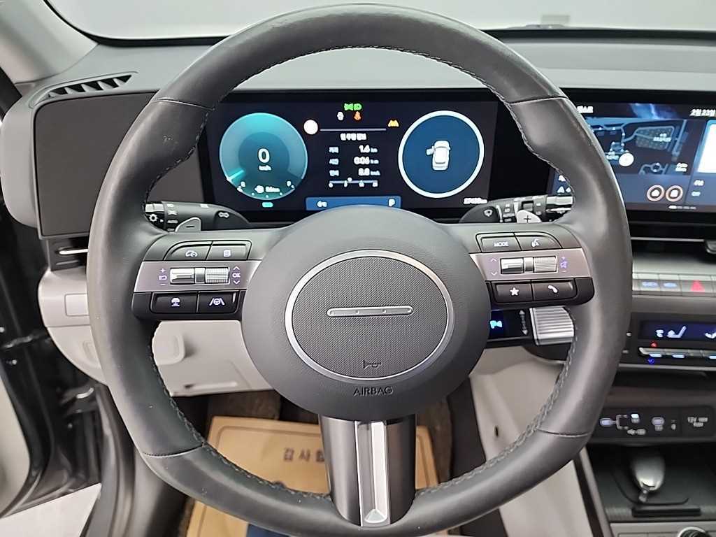 HYUNDAI Kona - Vista 9