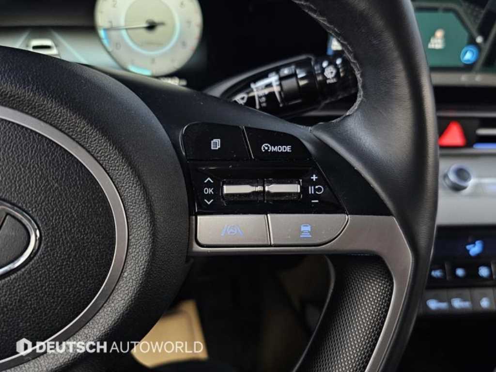 HYUNDAI Avante - Vista 9