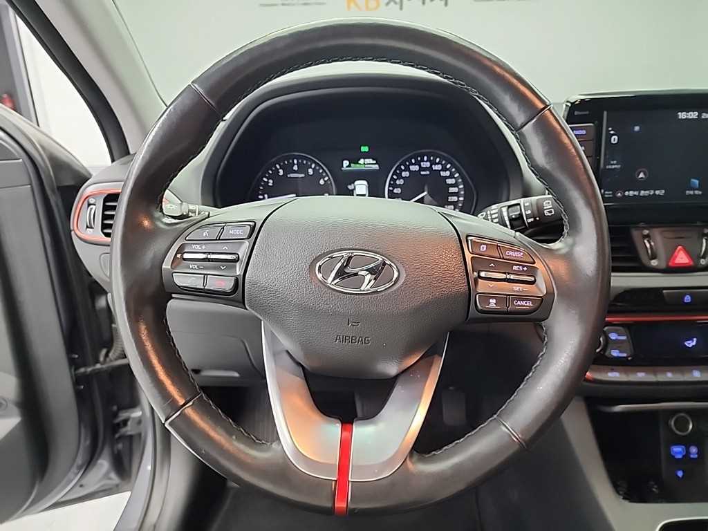 HYUNDAI i30 - Vista 9