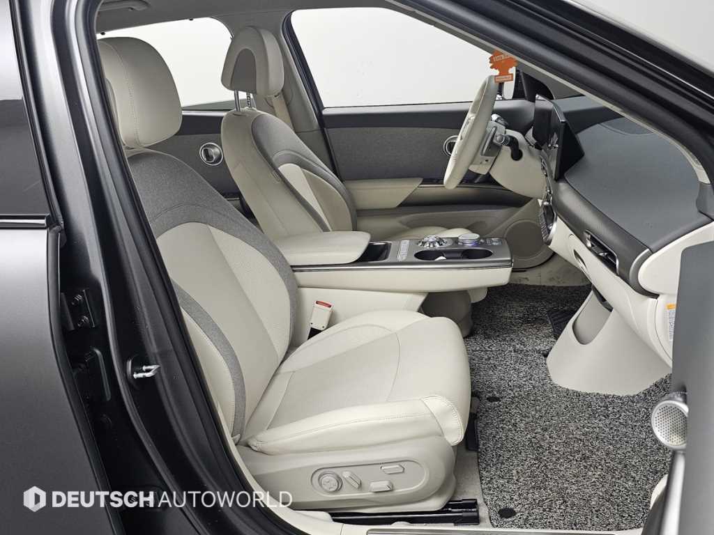 Genesis GV60 - Vista 10