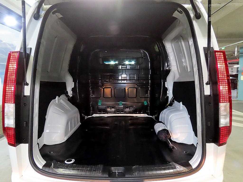 HYUNDAI Staria 2025 Blanco - Importación desde Corea - HF Imports Iquique - Foto 17