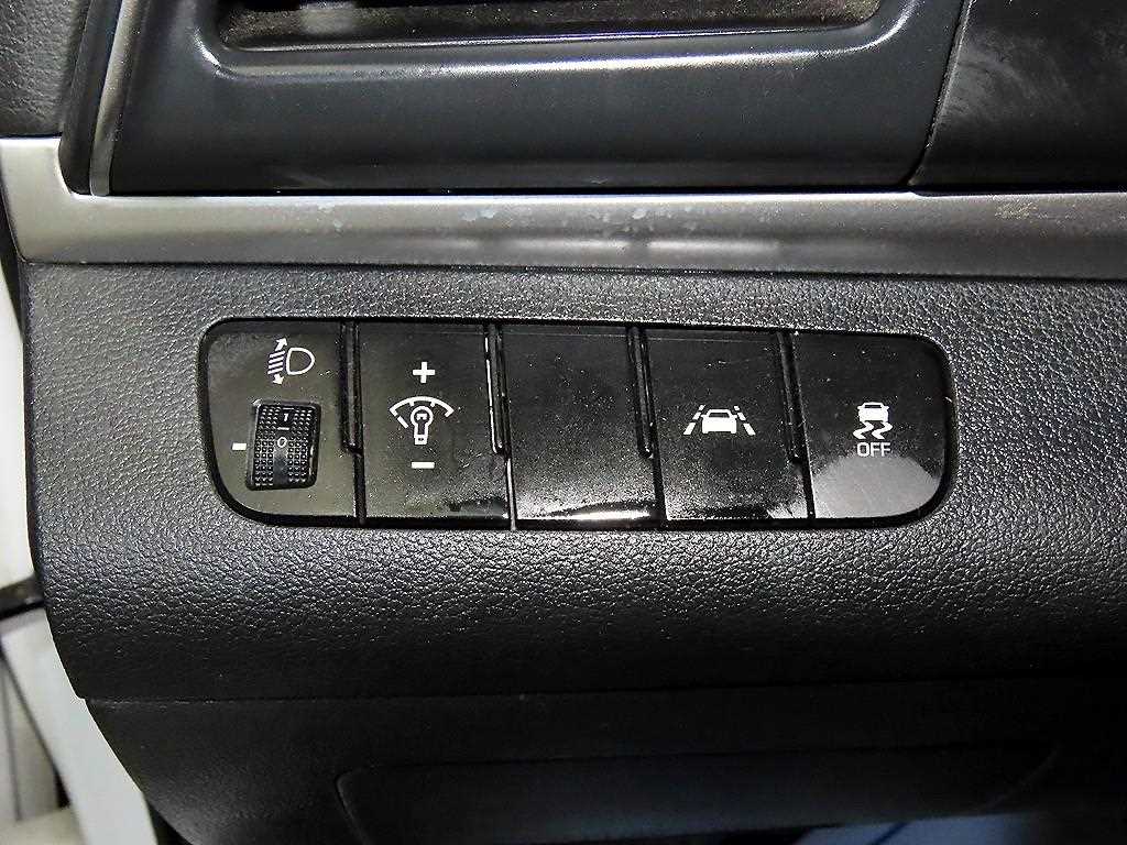 HYUNDAI Avante 2020 Blanco - Importación desde Corea - HF Imports Iquique - Foto 14