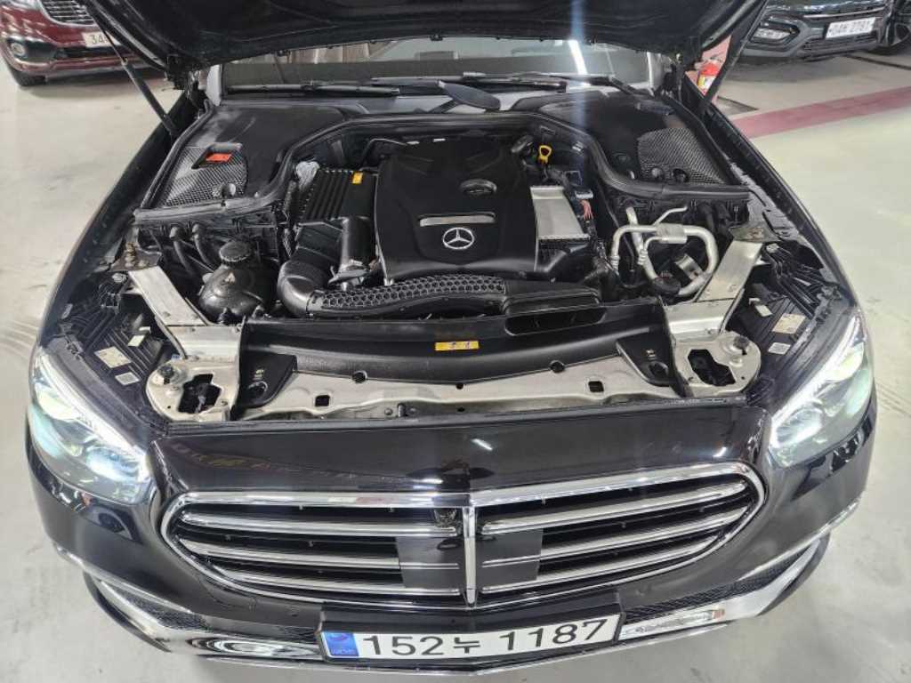 Mercedes Benz E class - Vista 5