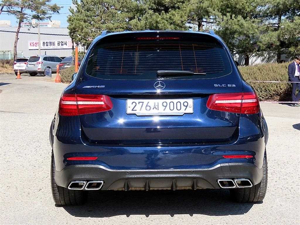 Mercedes Benz GLC Class - Vista 4