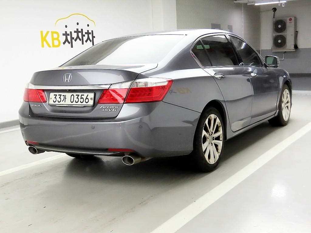 Honda Accord - Vista 4