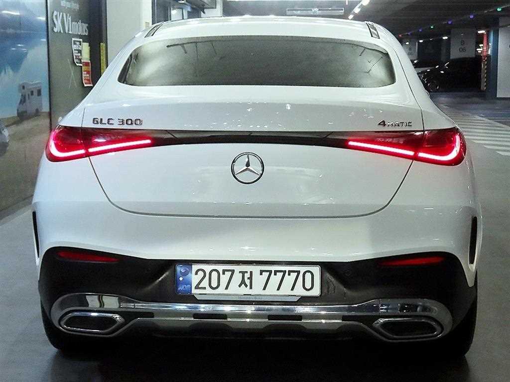 Mercedes Benz GLC Class - Vista 5