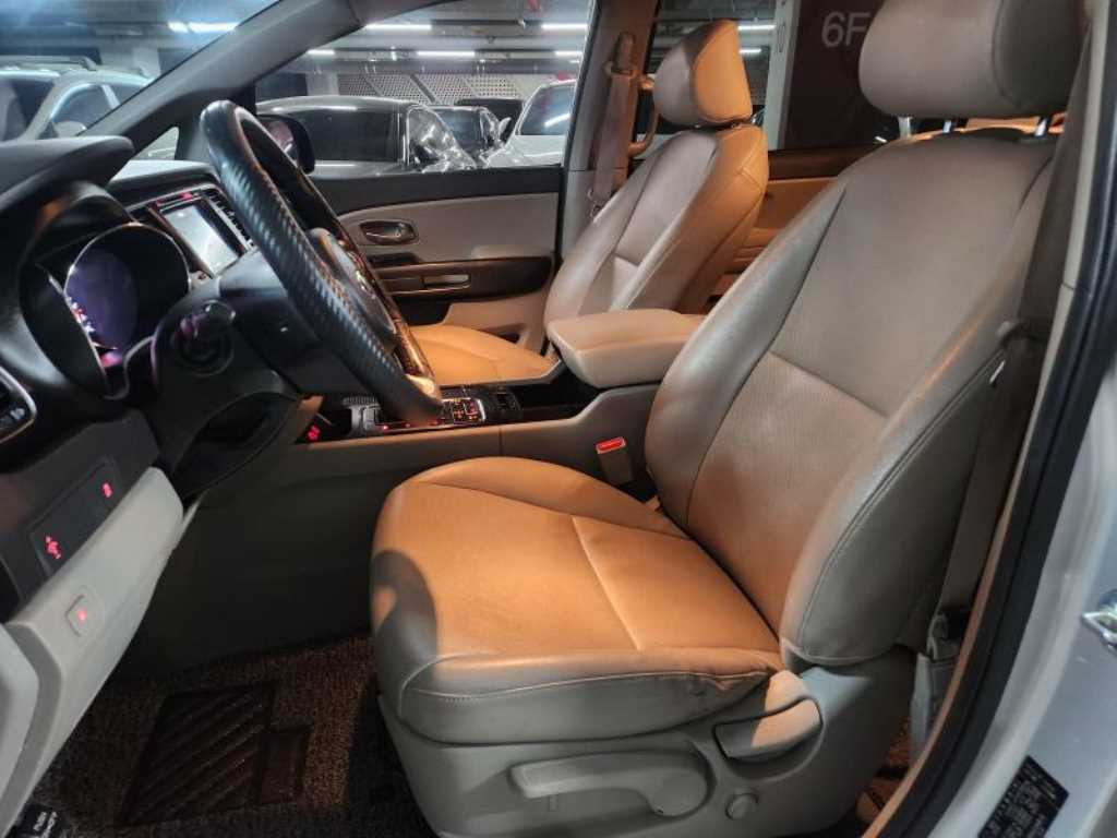 KIA Carnival 2016 - Importación desde Corea - HF Imports Iquique - Foto 14