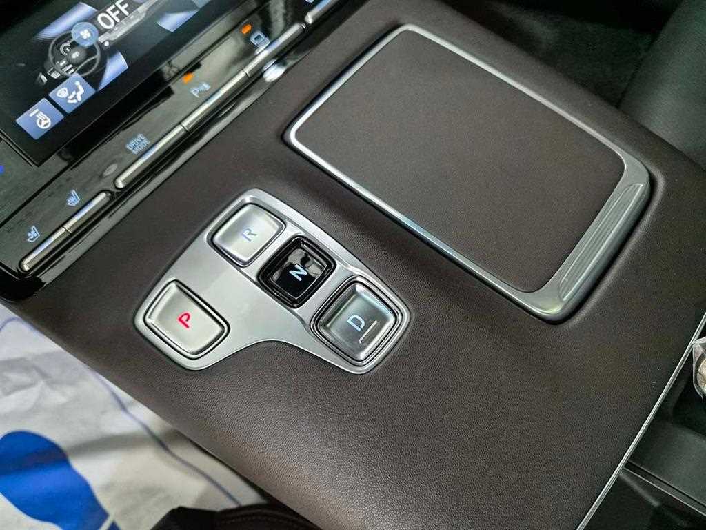 HYUNDAI Grandeur - Vista 11