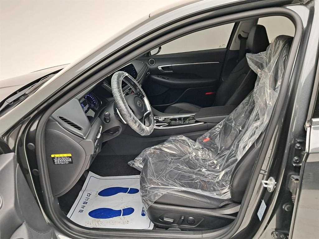 HYUNDAI Sonata - Vista 11