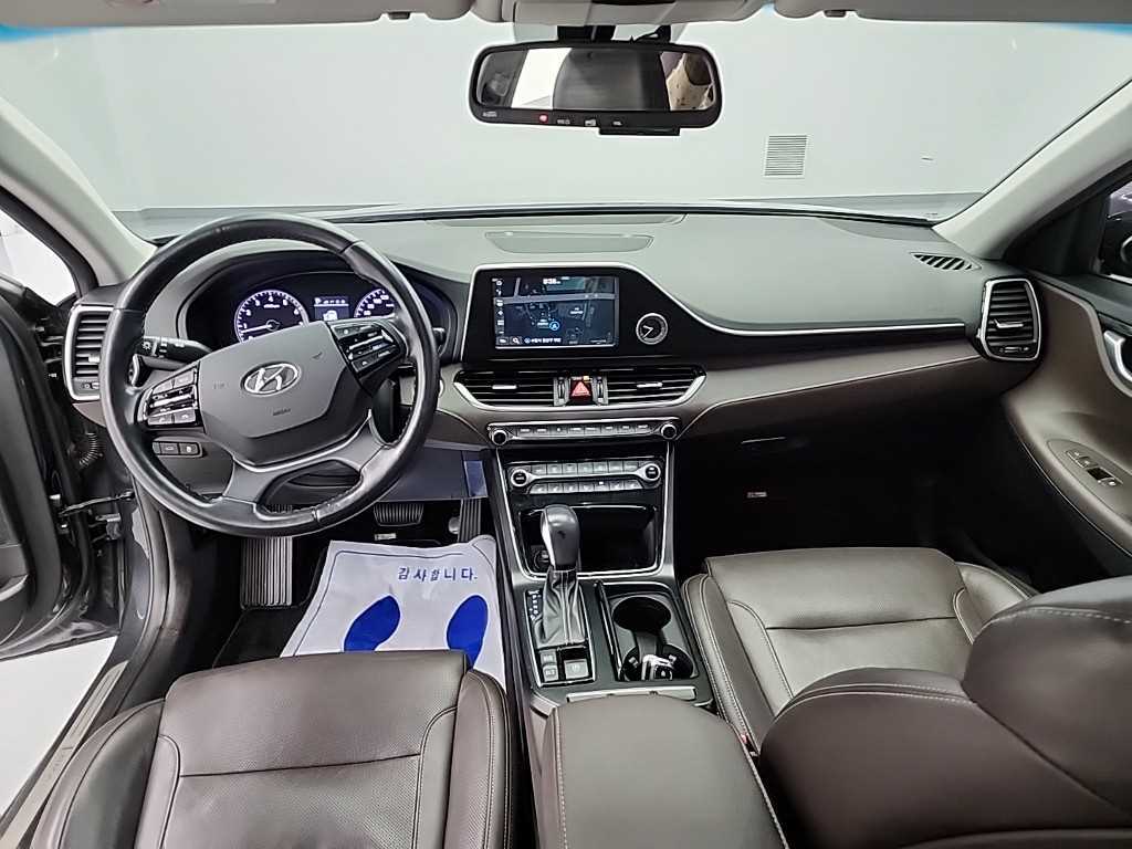 HYUNDAI Grandeur - Vista 7