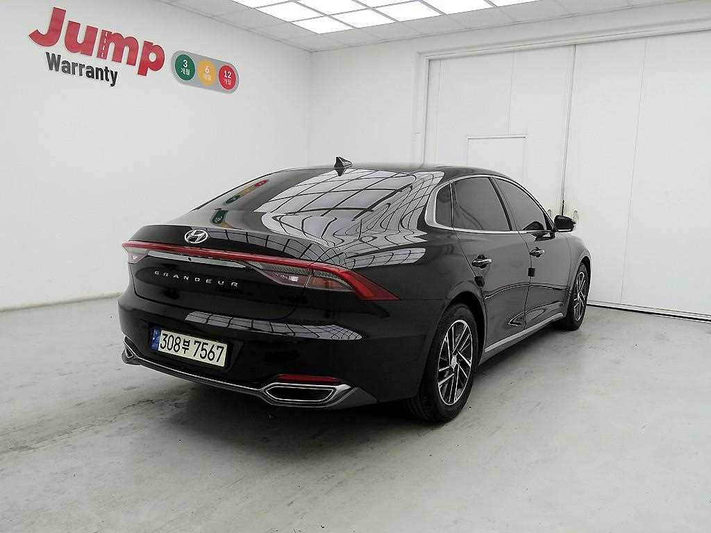 HYUNDAI Grandeur - Vista 4