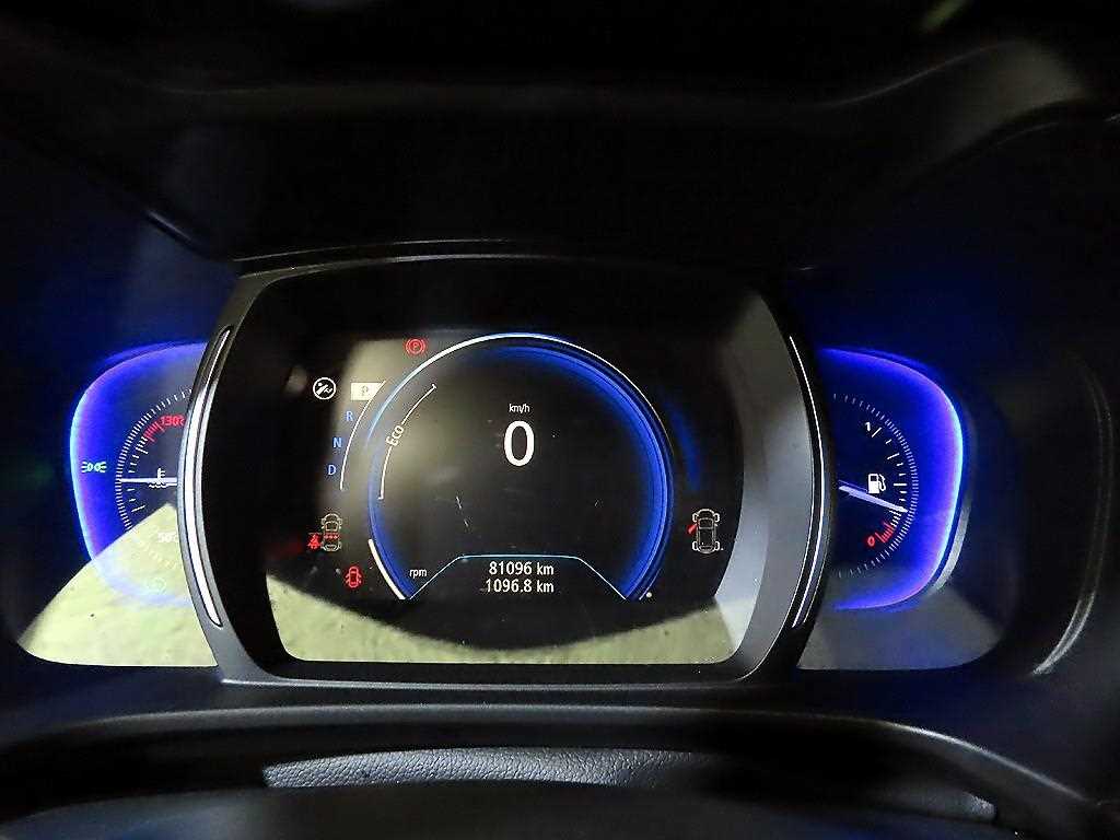 SAMSUNG QM6 - Vista 9