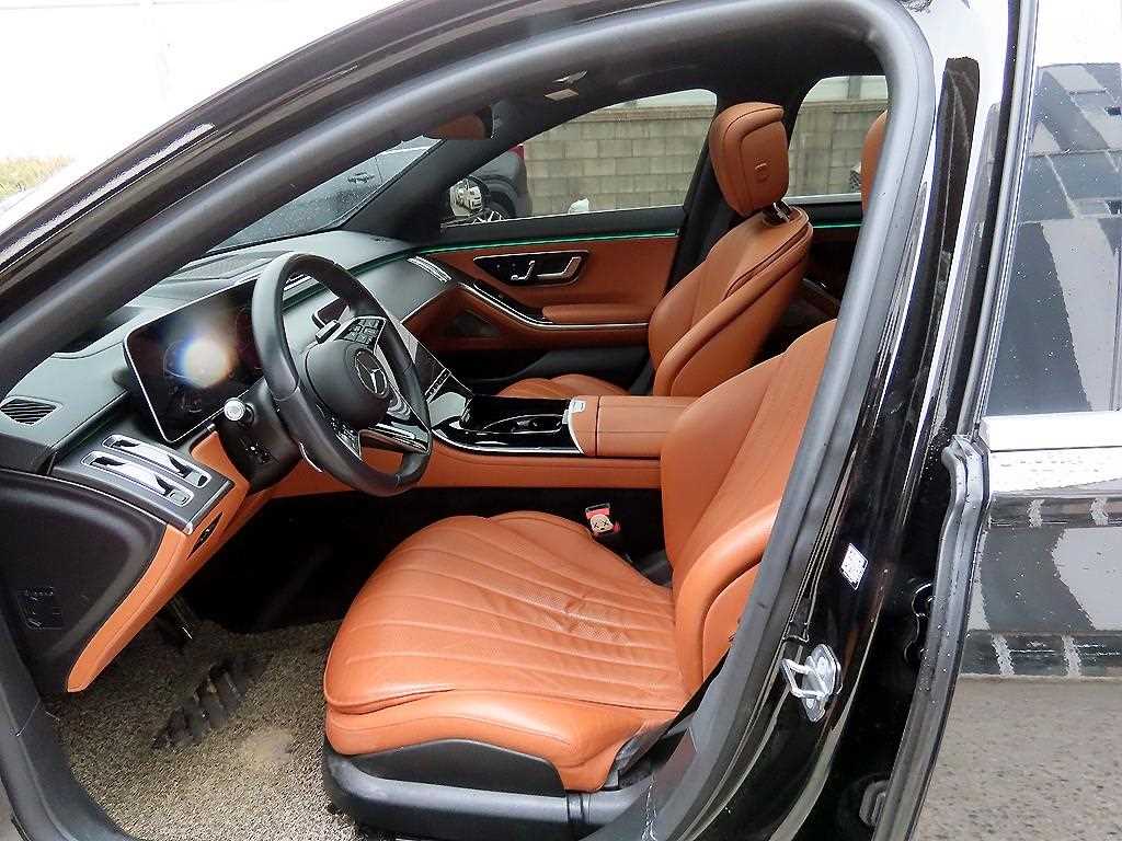 Mercedes Benz S Class - Vista 5