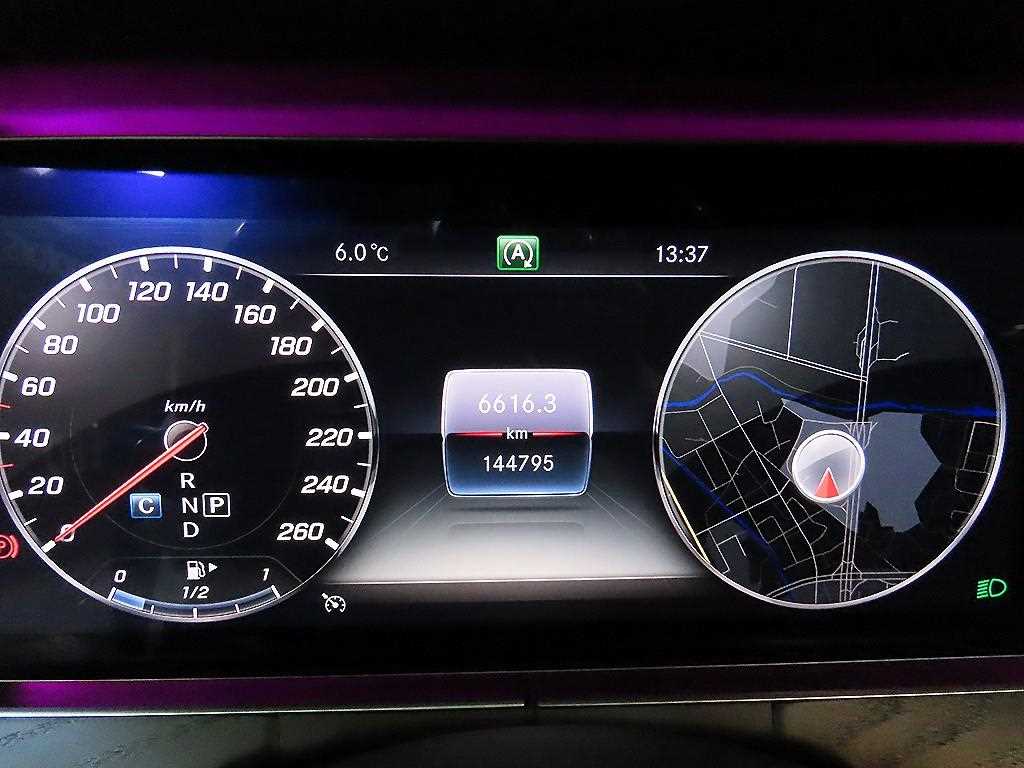 Mercedes Benz E class - Vista 9