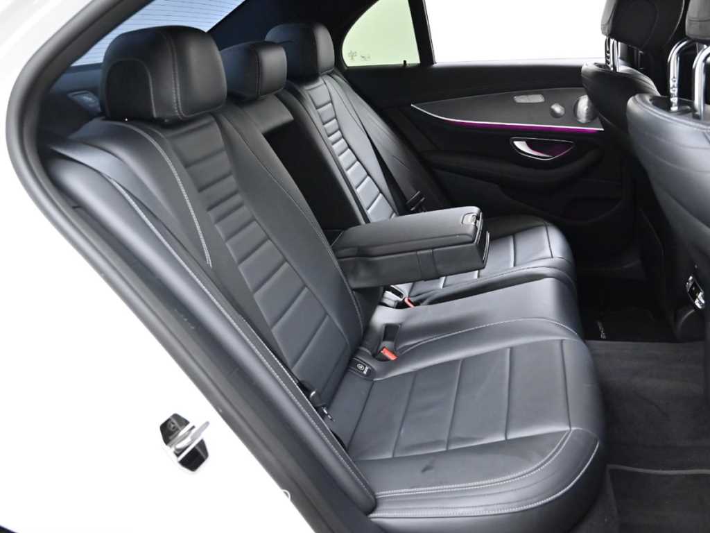 Mercedes Benz E class - Vista 12