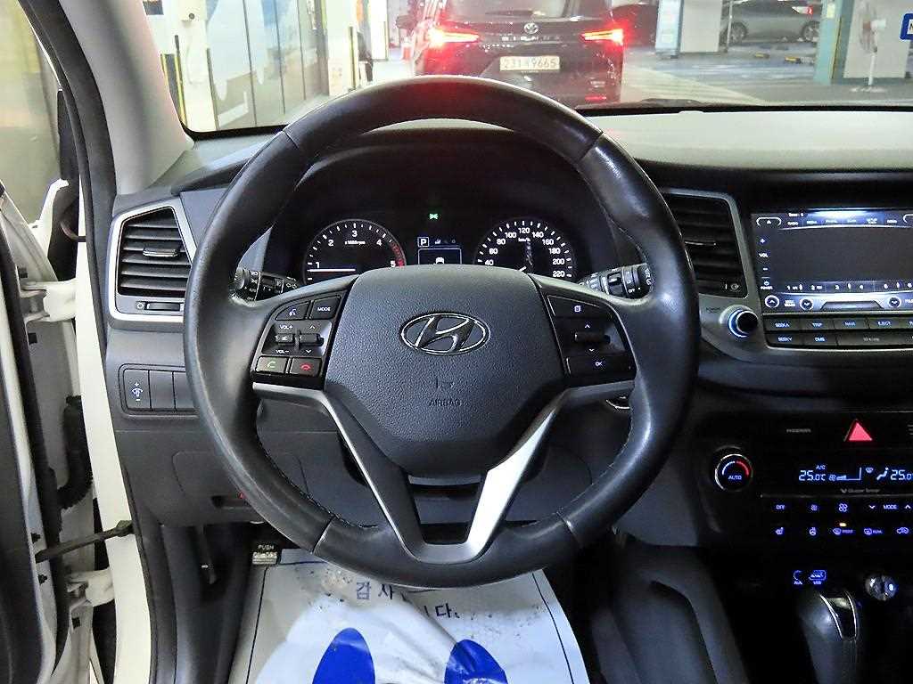 HYUNDAI Tucson - Vista 8