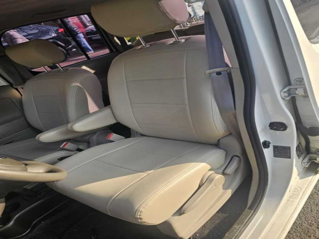 Nissan Cube - Vista 9