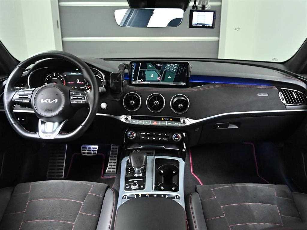 KIA Stinger - Vista 7