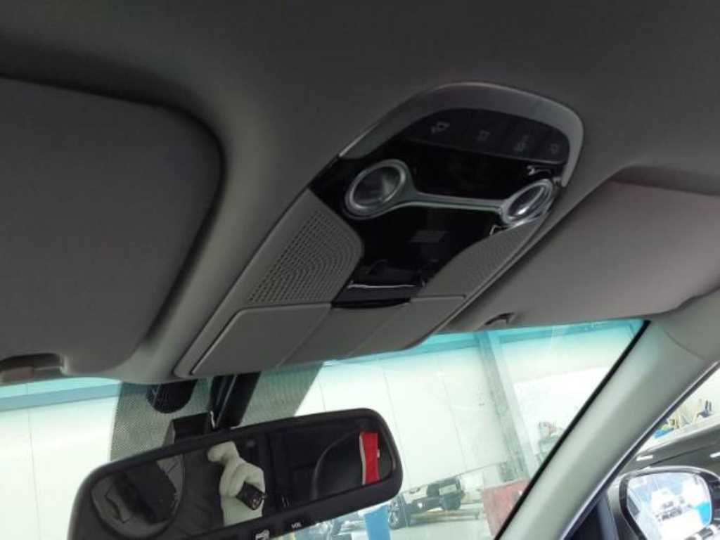 HYUNDAI Grandeur - Vista 6