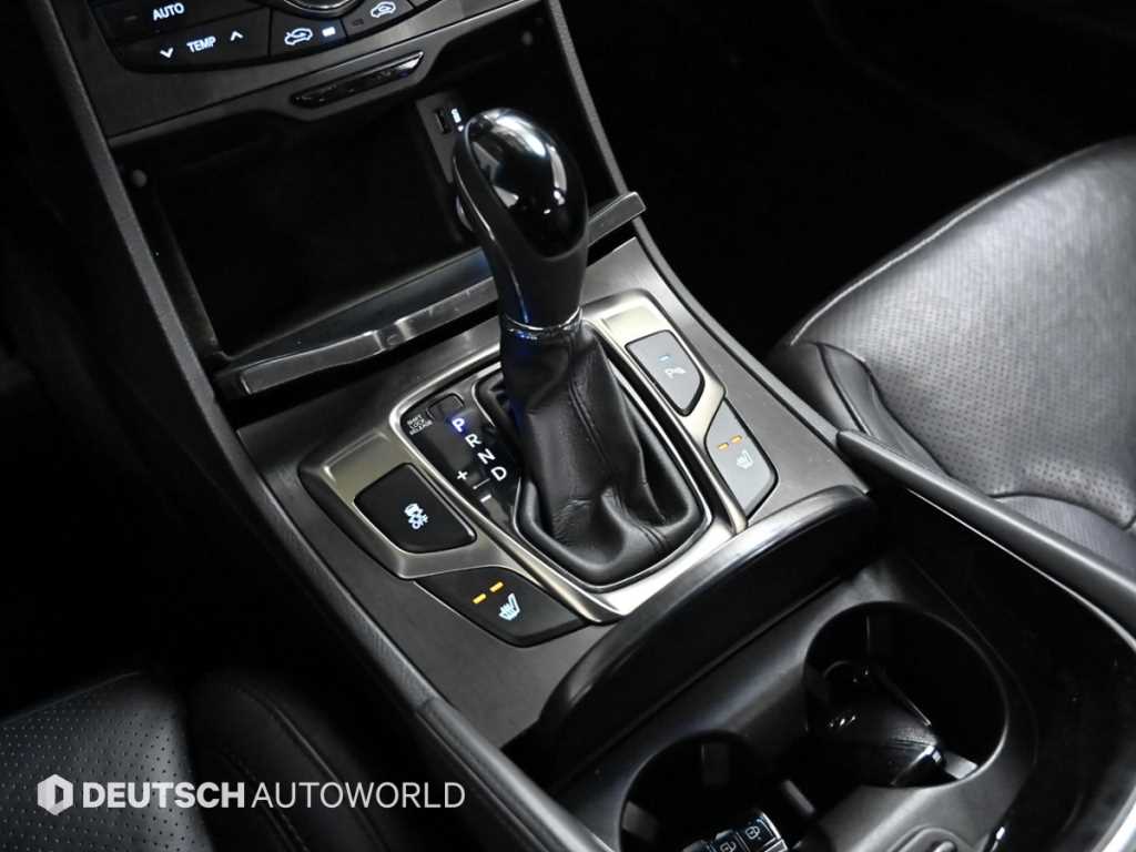 HYUNDAI Grandeur - Vista 9