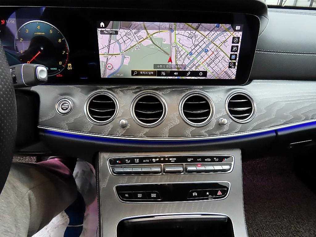 Mercedes Benz E class 2022 Azul - Importación desde Corea - HF Imports Iquique - Foto 13