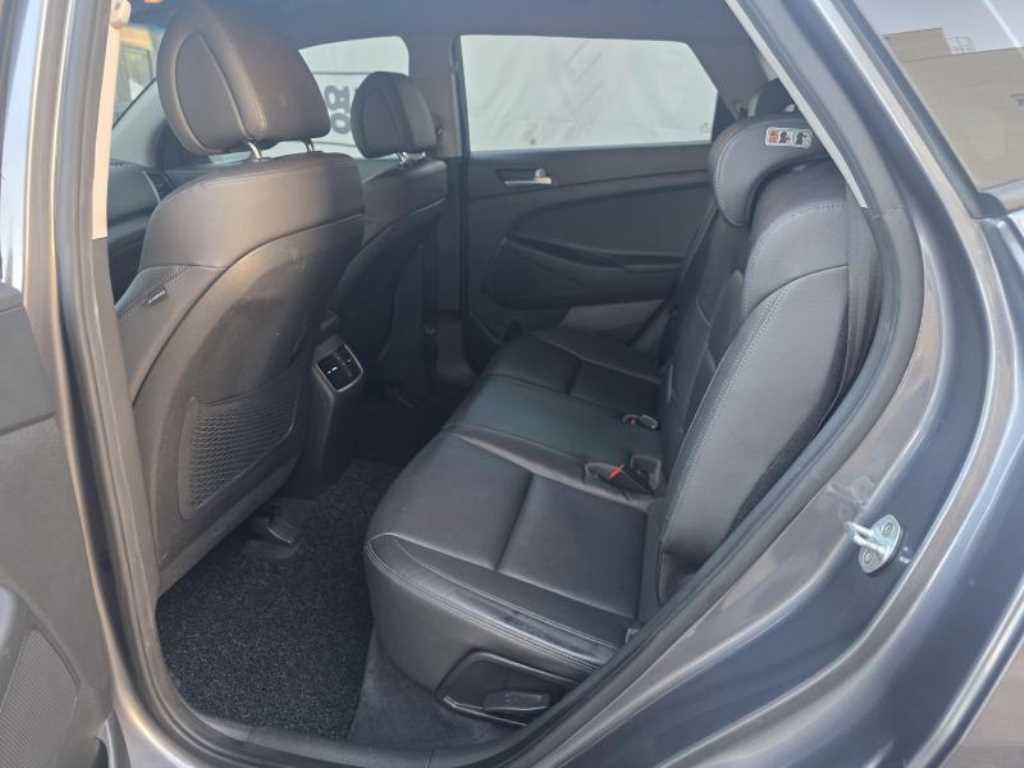 HYUNDAI Tucson - Vista 6