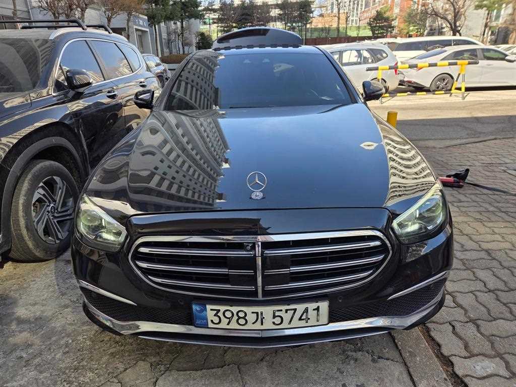 Mercedes Benz E class 2021 Negro - Importación desde Corea - HF Imports Iquique - Foto 1