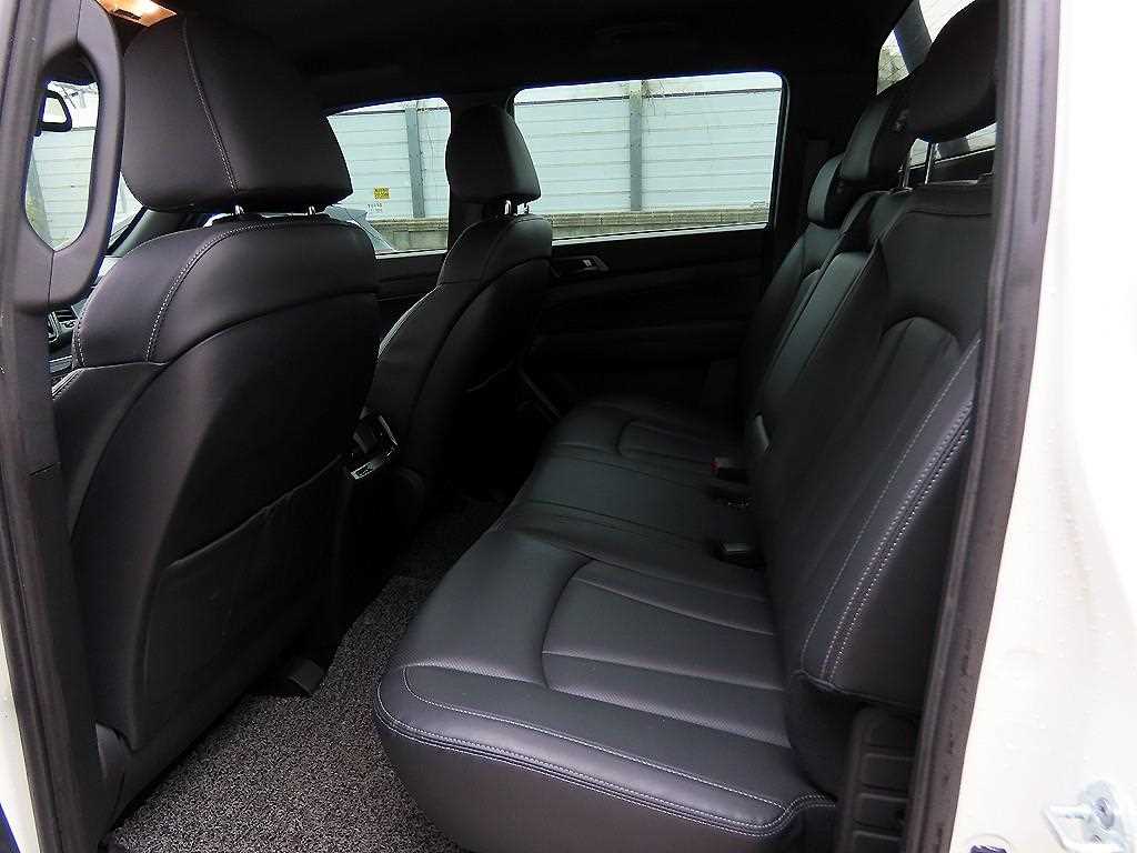 Ssangyong Rexton - Vista 6