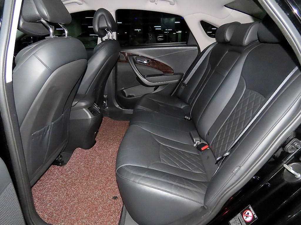 HYUNDAI Aslan - Vista 7