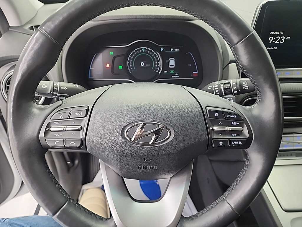 HYUNDAI Kona - Vista 9