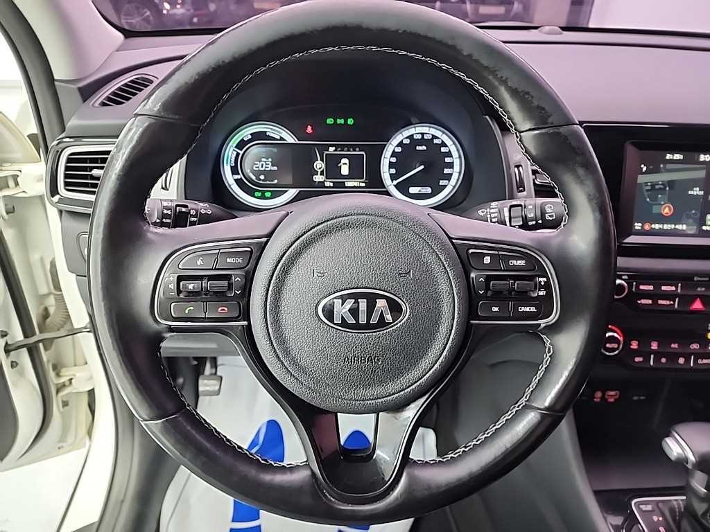 KIA Niro - Vista 9