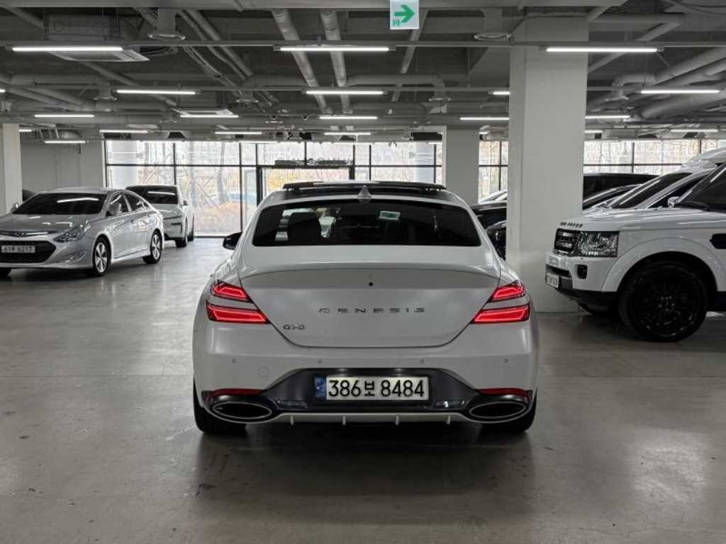 Genesis G70 - Vista 4