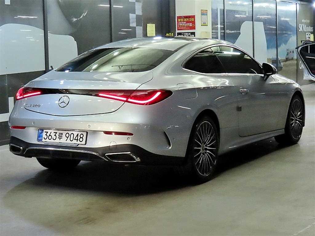 Mercedes Benz CLE Class - Vista 4