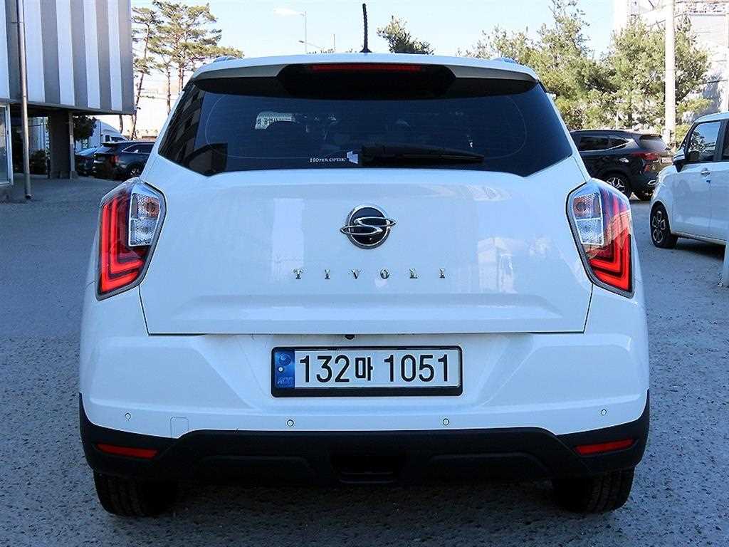 Ssangyong Tivoli - Vista 4
