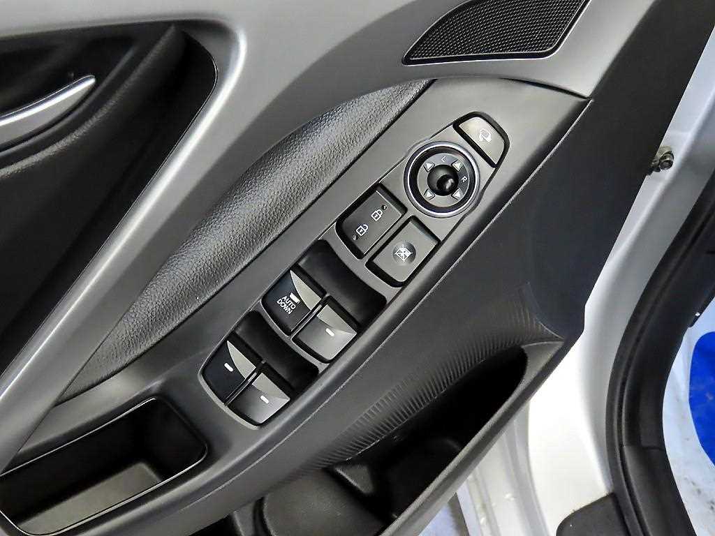 HYUNDAI Avante 2016 Plateado - Importación desde Corea - HF Imports Iquique - Foto 18