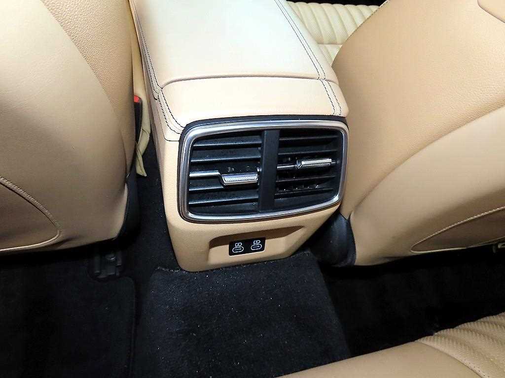 Genesis G70 2024 Gris - Importación desde Corea - HF Imports Iquique - Foto 18