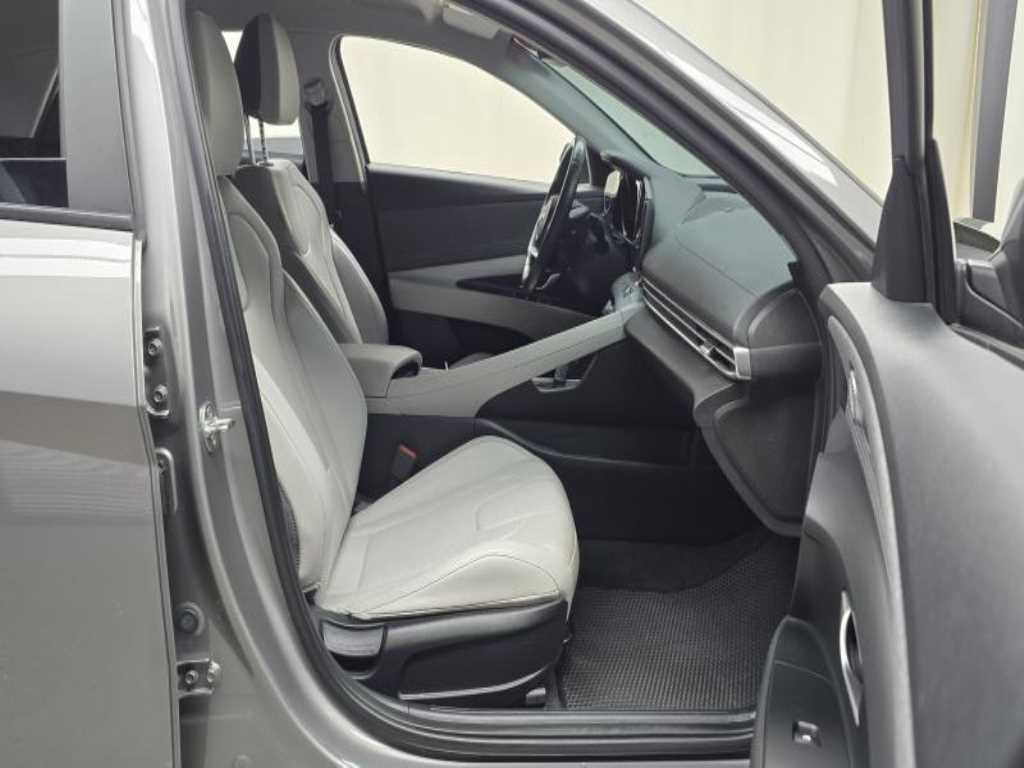 HYUNDAI Avante - Vista 12