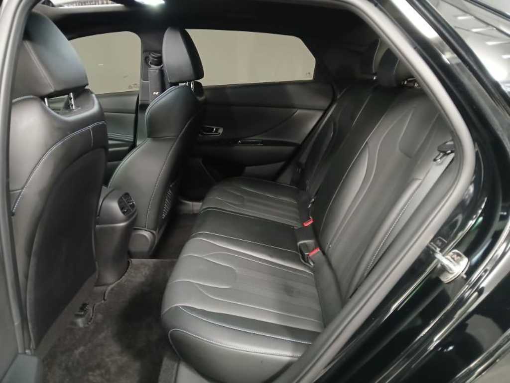 HYUNDAI Avante - Vista 7