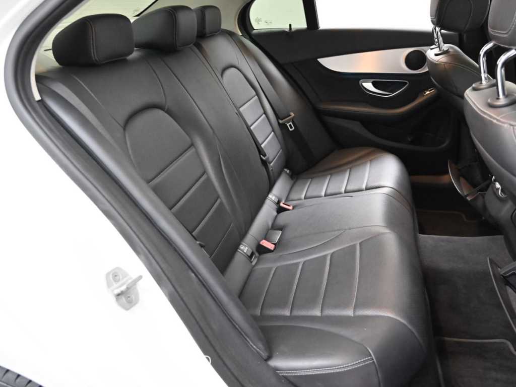 Mercedes Benz C Class - Vista 12