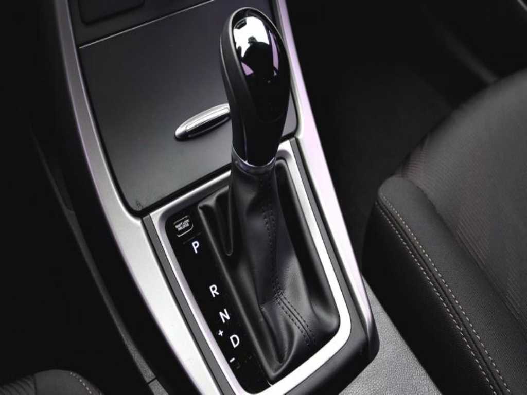 HYUNDAI Avante - Vista 12