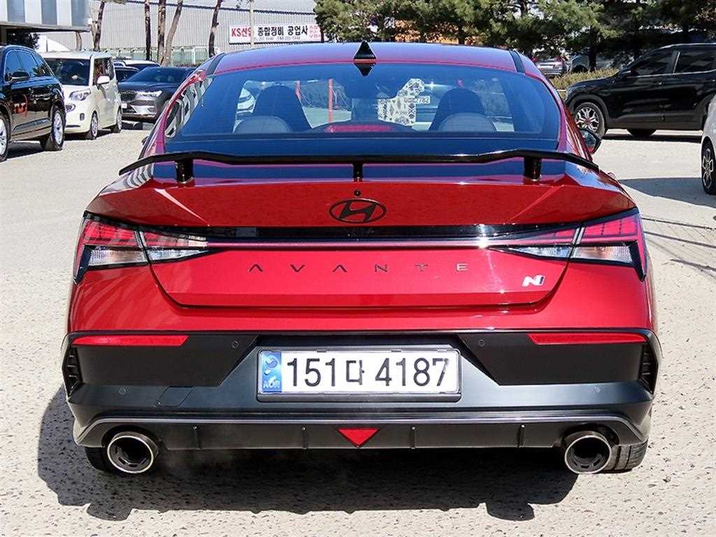 HYUNDAI Avante - Vista 4