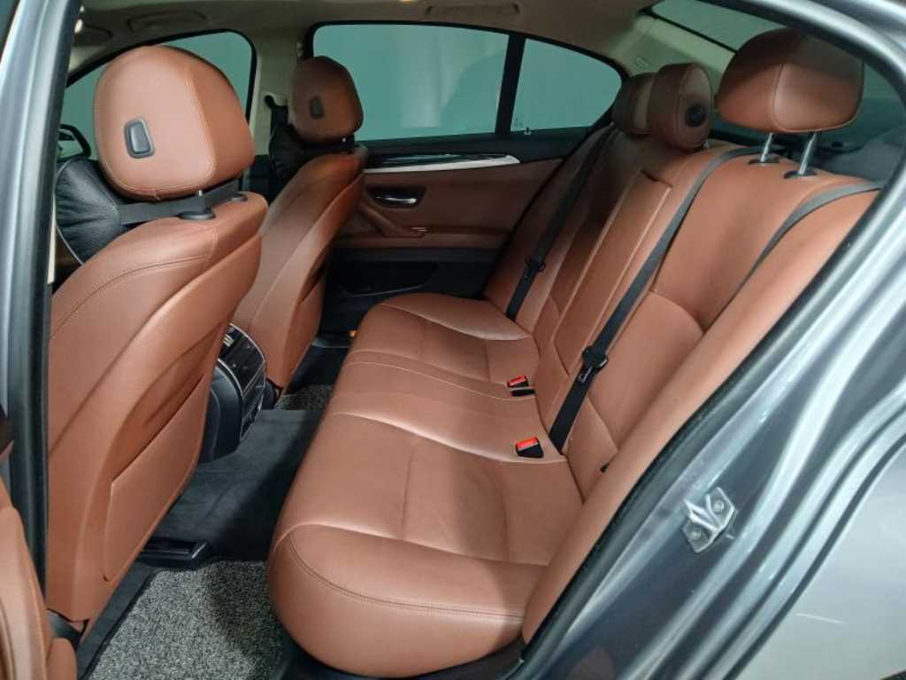 BMW 5 Series - Vista 7