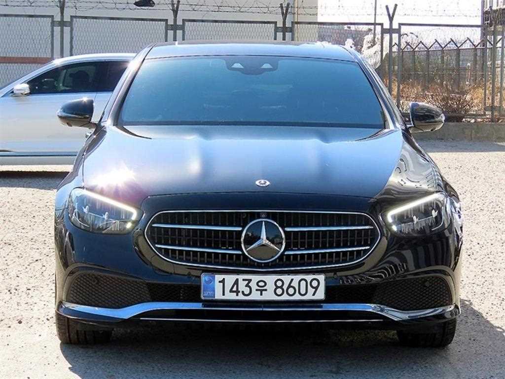 Mercedes Benz E class 2023 Negro - Importación desde Corea - HF Imports Iquique - Foto 1